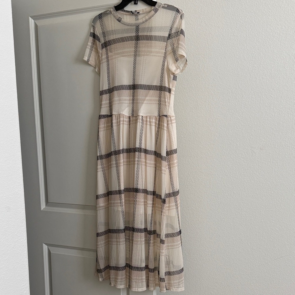 Plaid Short Sleeve Maxi Dress